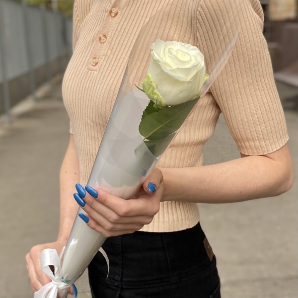 1 белая роза 60 см