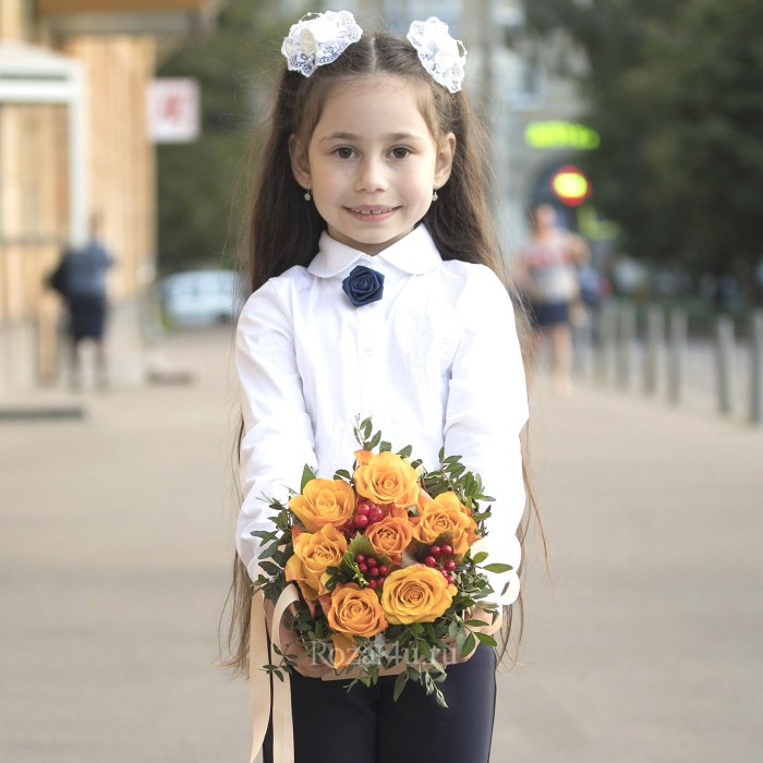 Букет в коробке оранжевый