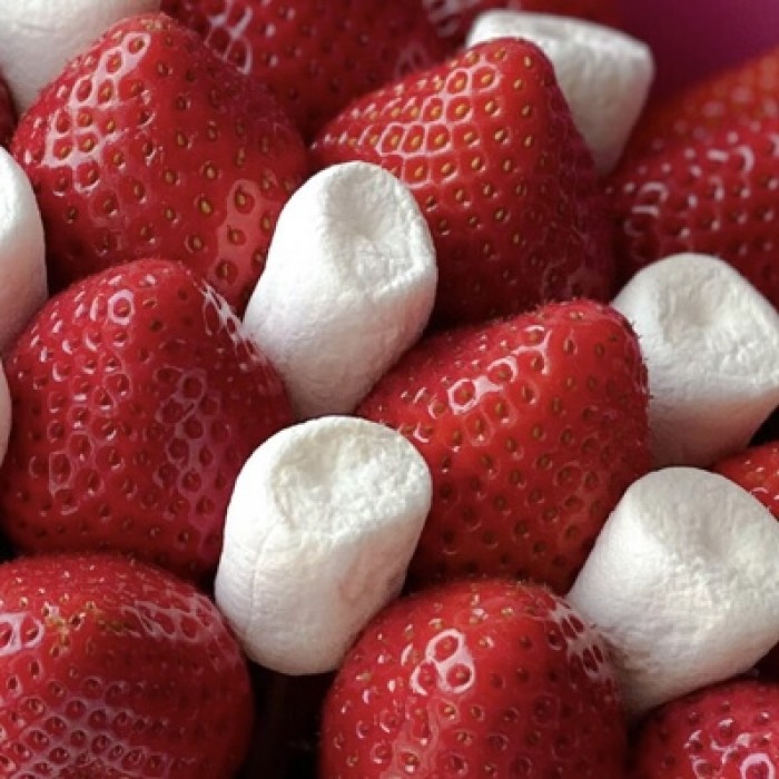 Букет из клубники с маршмеллоу