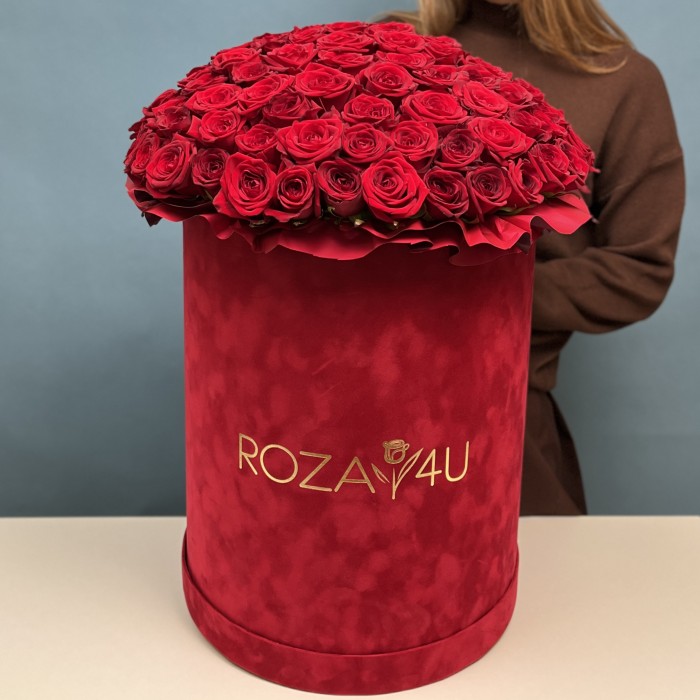 101 красная Роза Ред Наоми в большой бархатной коробке