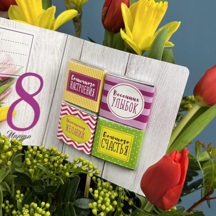 Цветочная поляна с нарциссами и тюльпанами 8 марта