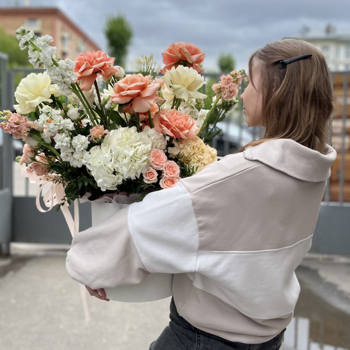 Нежная авторская коробка Персиковый сад