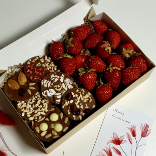 клубника с шоколадом Летний хит