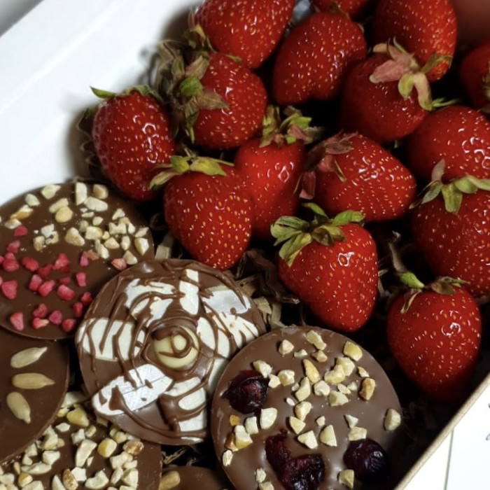 клубника с шоколадом Летний хит