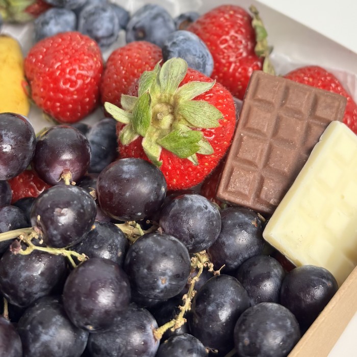 Фурково-янодный набор 1500гр с плитками шоколада