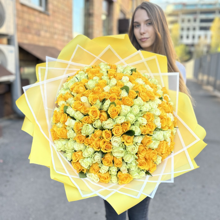 201 белая и желтая роза 40 см