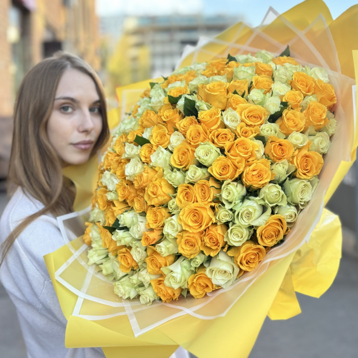 201 белая и желтая роза 40 см