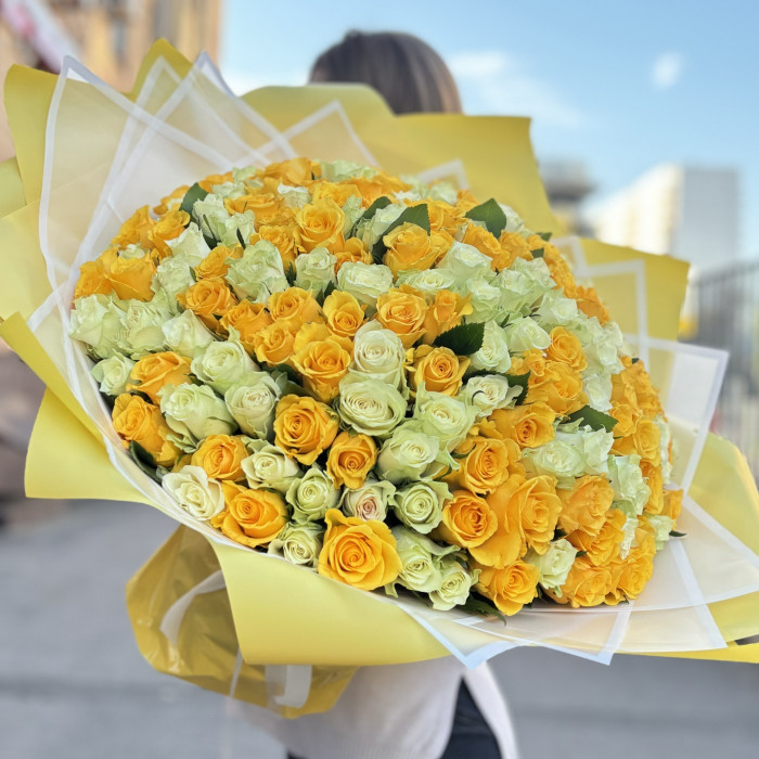 201 белая и желтая роза 40 см