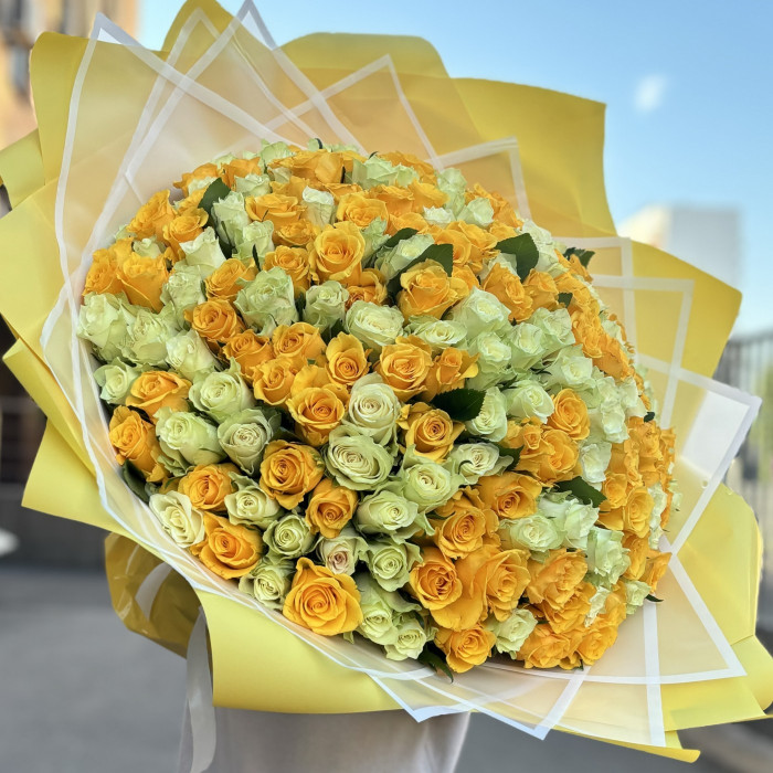 201 белая и желтая роза 40 см