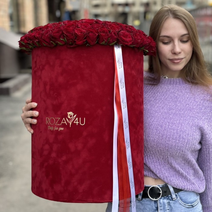 201 красная роза в бархатной коробке