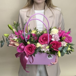 Букет дня в коробке Символ Любви