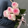 5 розовых роз Мандала 60 см