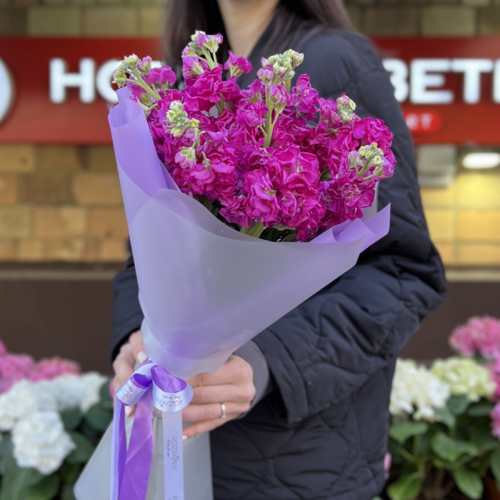 9 малиновых маттиол