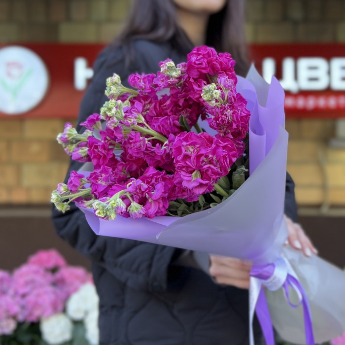 9 малиновых маттиол