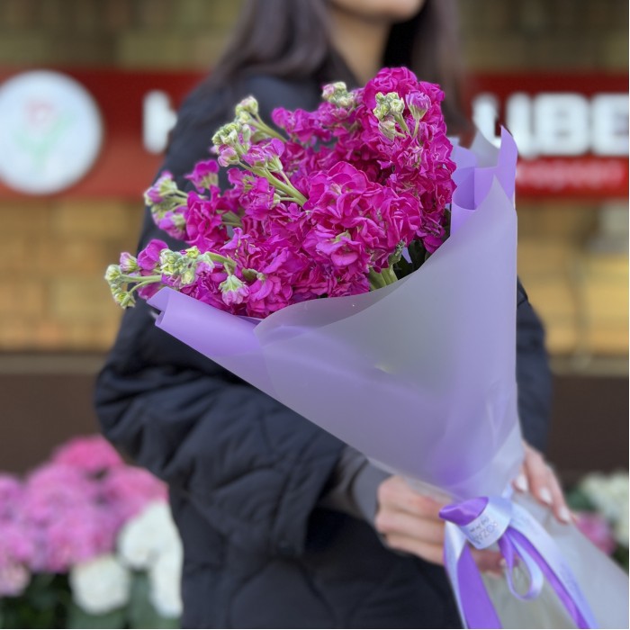 9 малиновых маттиол