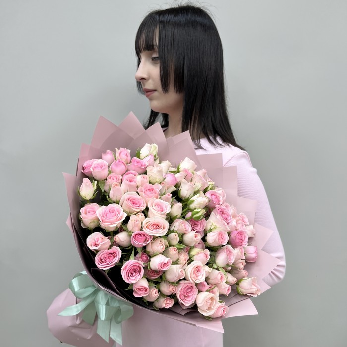 25 кустовых роз Гуд Муд 50 см