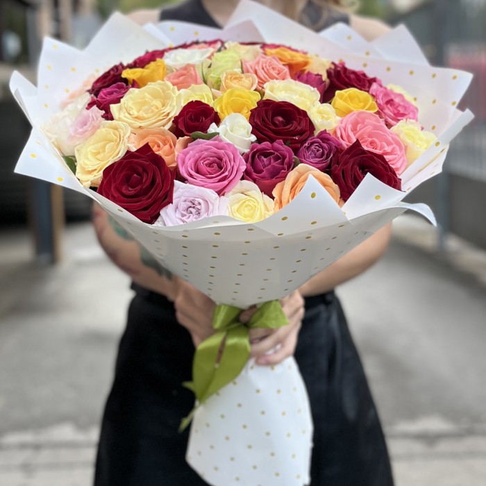 51 роза MIX 50 см