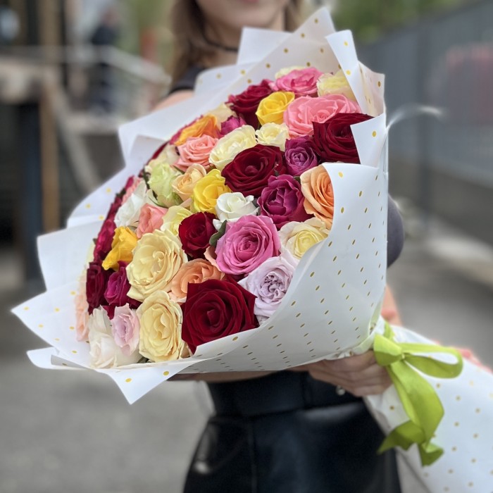 51 роза MIX 50 см