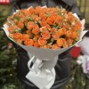 15 кустовых оранжевых роз Корал Бабл 50 см