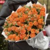 15 кустовых оранжевых роз Корал Бабл 50 см