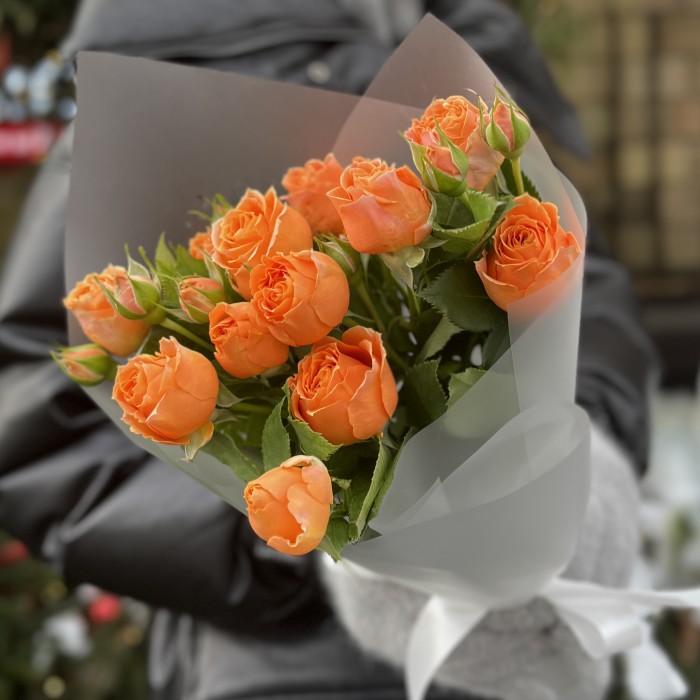 3 оранжевые кустовые розы Корал Бабл 40 см