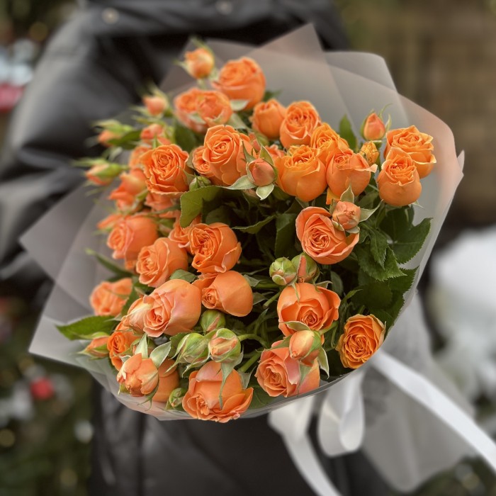 7 оранжевых кустовых пионовидных роз Коралл Бабл 40 см