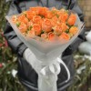 9 оранжевых кустовых пионовидных роз Коралл Бабл