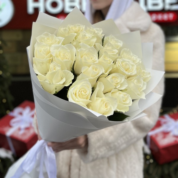21 длинная белая роза 70 см
