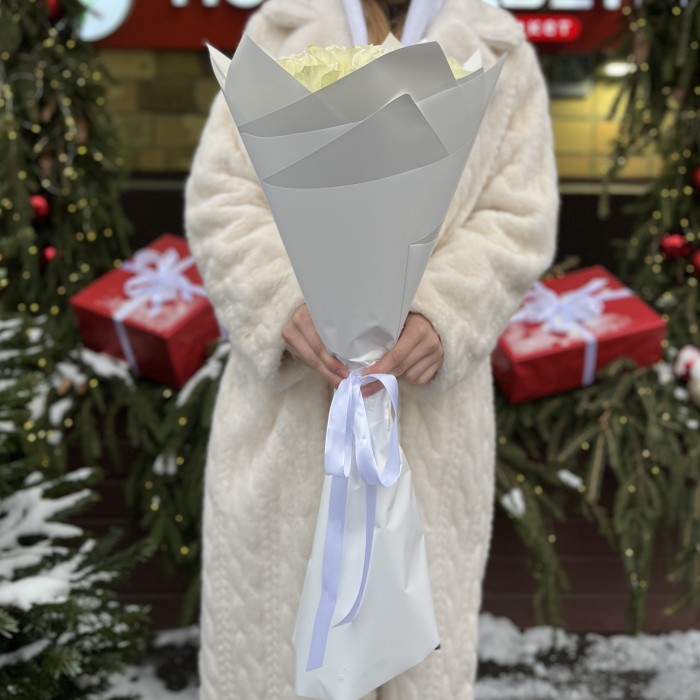 21 длинная белая роза 70 см