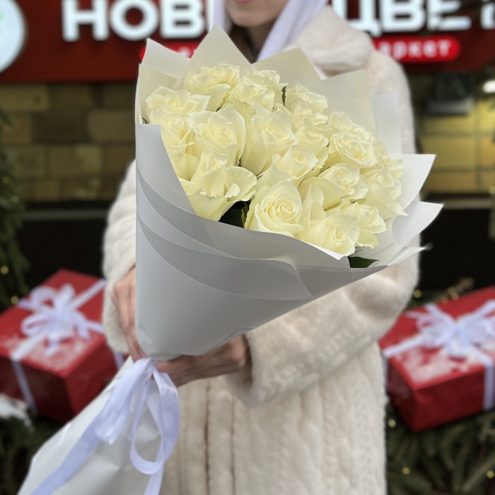 21 длинная белая роза 70 см