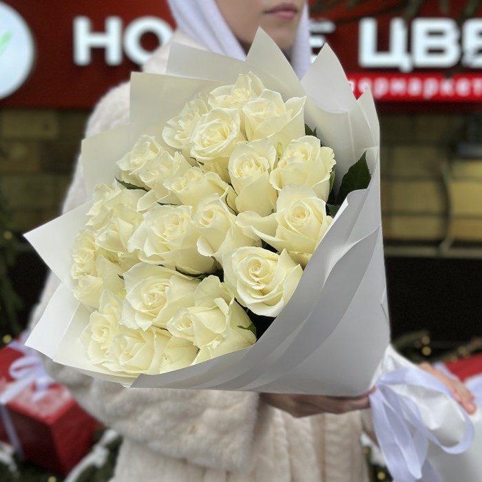 21 длинная белая роза 70 см