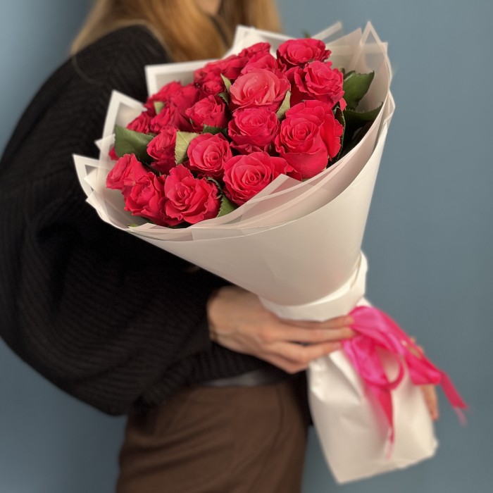 21 малиновая роза Такаци 50 см