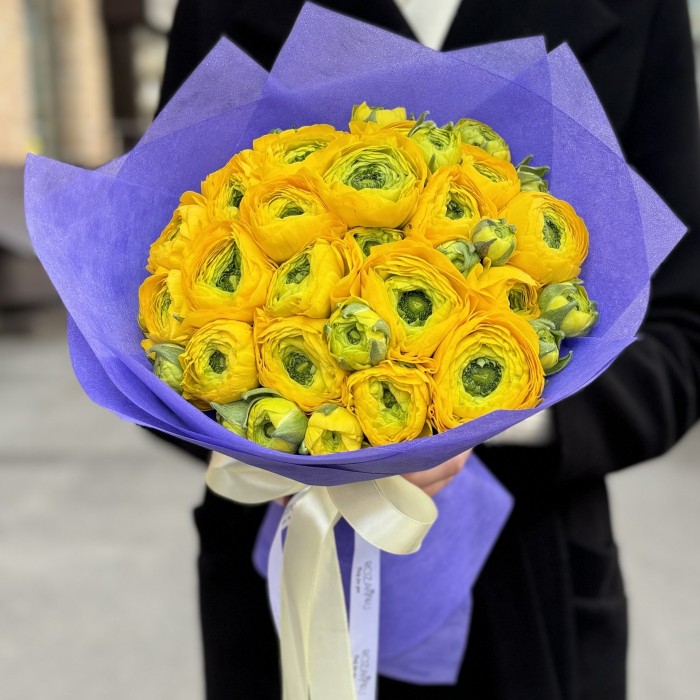 21 желтый ранункулюс