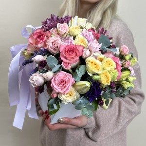 Букет дня в коробке Гармония красок