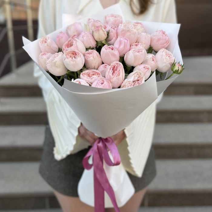 11 кустовых пионовидных роз Мансфилд Пинк Парк 50 см