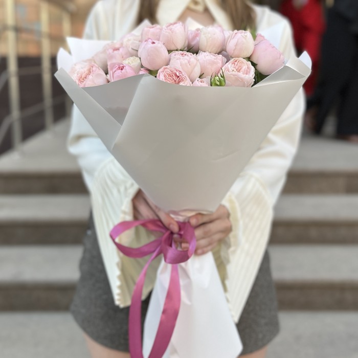 15 кустовых пионовидных роз Мансфилд Пинк Парк 50 см