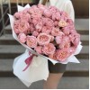 25 кустовых персиковых роз Джульетта 50 см