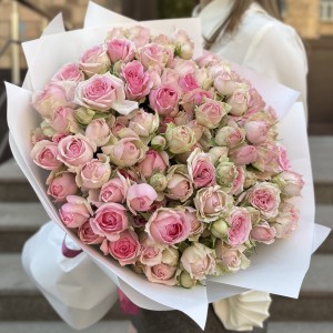 25 розовых кустовых роз Динара 40 см 25 розовых кустовых роз Динара 40 см