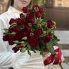 5 красных кустовых роз Рубикон 60 см
