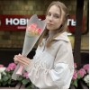 3 нежные розы Джумилия 50 см
