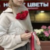 5 красных роз Мадам ред 50 см
