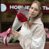 5 красных роз Мадам ред 50 см