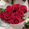 7 красных роз Мадам ред 50 см