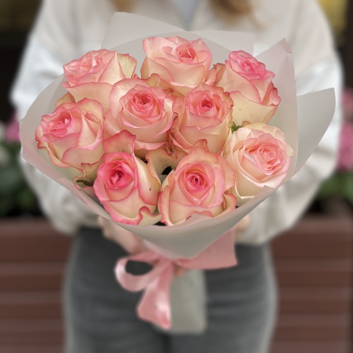 9 нежных роз Джумилия 50 см