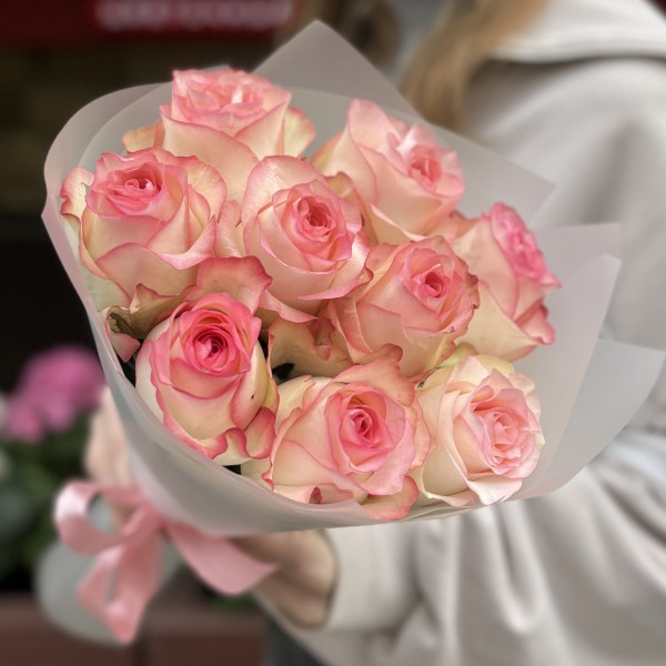 9 нежных роз Джумилия 50 см