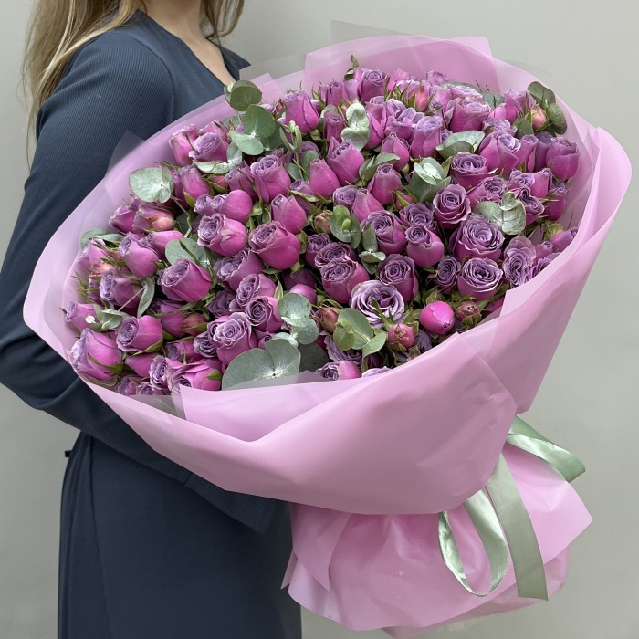 35 кустовых роз Перпл скай 50 см