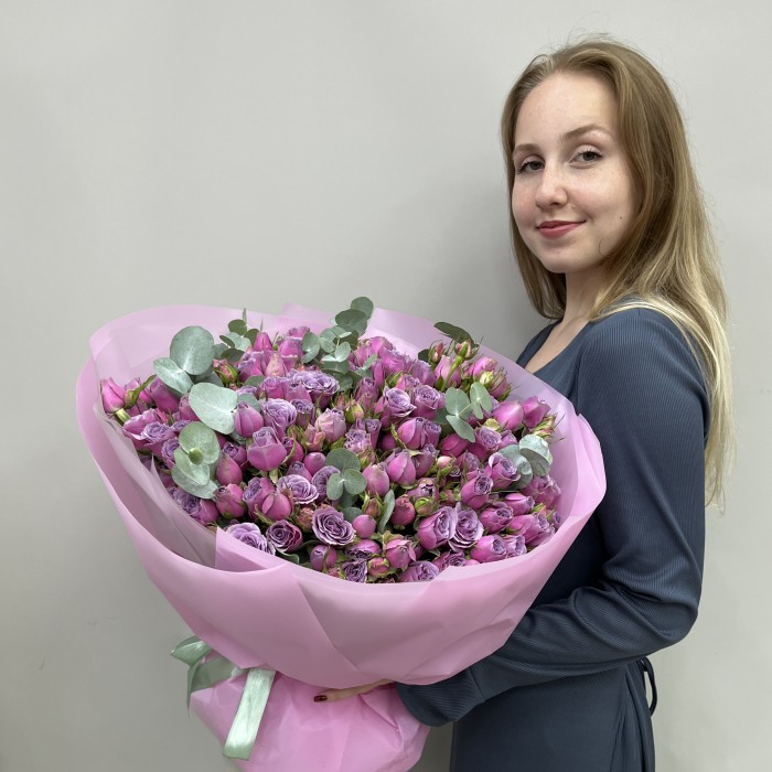 51 кустовая роза Перпл скай 50 см