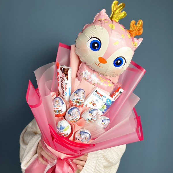 Букет с конфетами Олененок