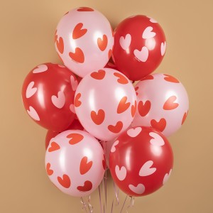 Облако воздушных шаров Воздушные сердца