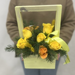 Букет дня в деревянном ящике Очарование